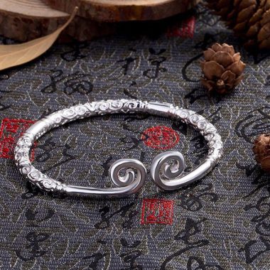 Lắc bạc hình Con Lợn cho các bé sinh năm 2019 TE143 vong-tay-bac-kim-co-cho-be-380x380