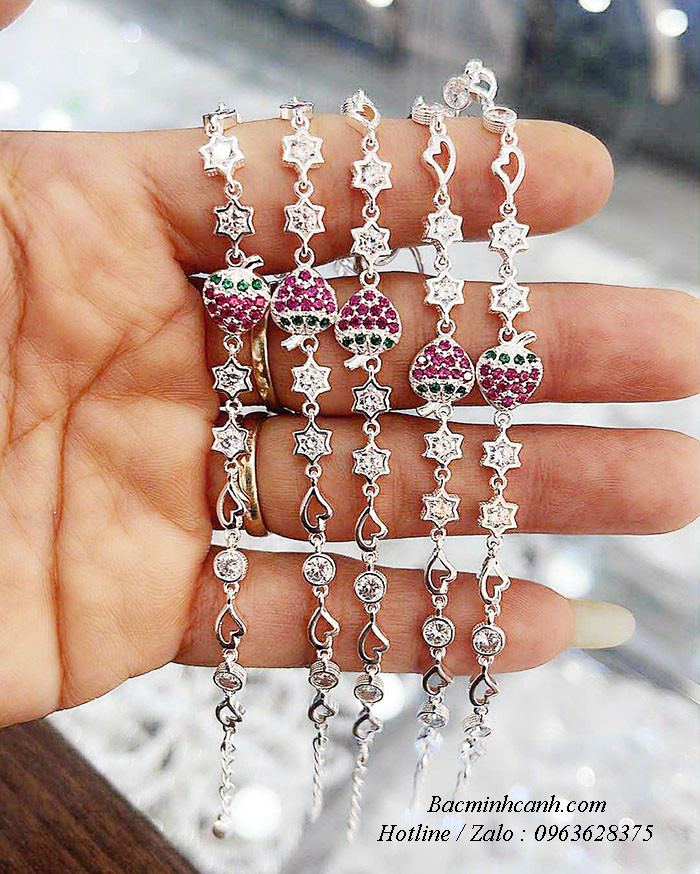 Lắc bạc dâu tây mix sao cho bé gái TE293 lac-bac-dau-tay-mix-sao-cho-be-gai-1