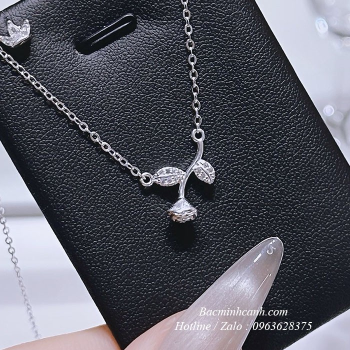 Dây chuyền hoa hồng bằng bạc DCNU110