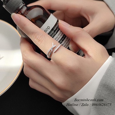 Nhẫn bạc nữ chữ X đính đá Freesize NNU153