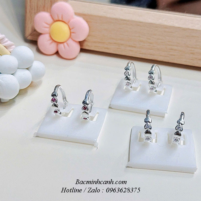 Bông tai bạc trái tim bấm đính đá BT369
