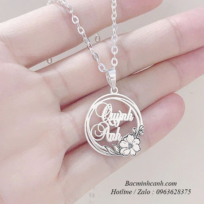 Dây chuyền bạc hình tròn mix hoa khắc tên cho bé TE375 day-chuyen-bac-hinh-hoa-khac-ten-cho-be-gai-1