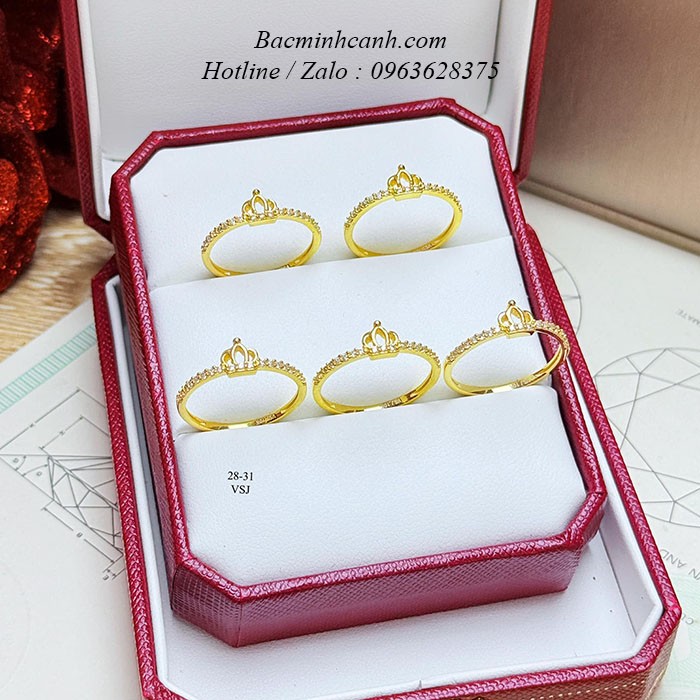 Nhẫn vương miện chất liệu bạc tây 10K NNU235