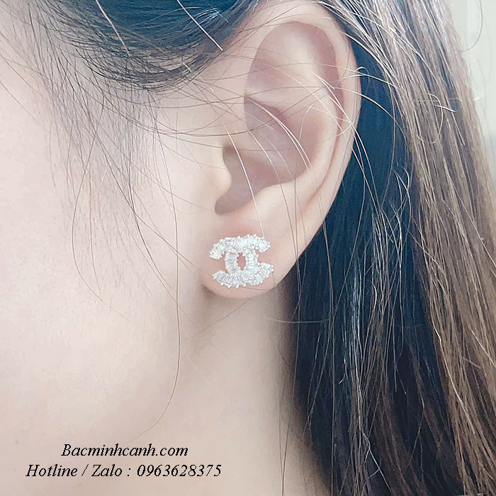 Hoa tai bạc nữ Chanel đính đá BT452