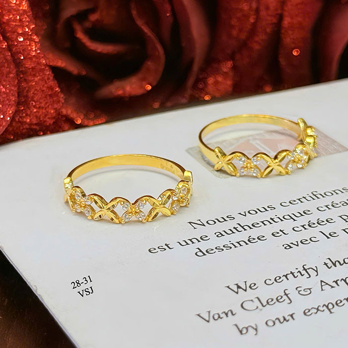 Nhẫn nữ vàng 10k chữ X đan chéo NNU277